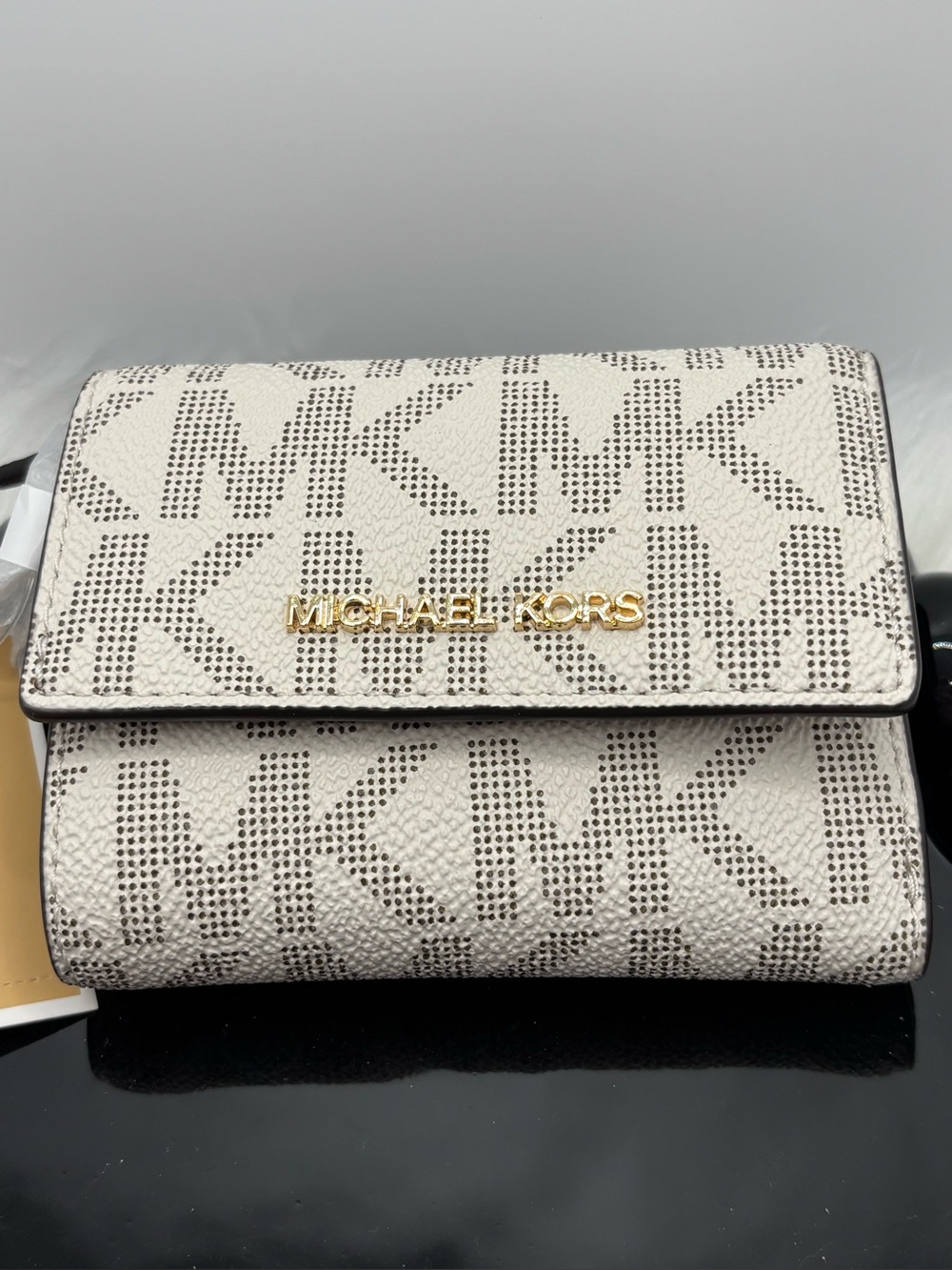 Michael Kors Jet Set Vanilla/Lugg XS trifold wallet